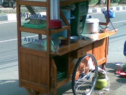 Minyak Tanah Rp 7.000, Pedagang Pilih Elpiji